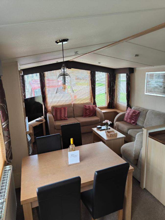 Holiday Home Sleeps Six Saint Leonards Εξωτερικό φωτογραφία
