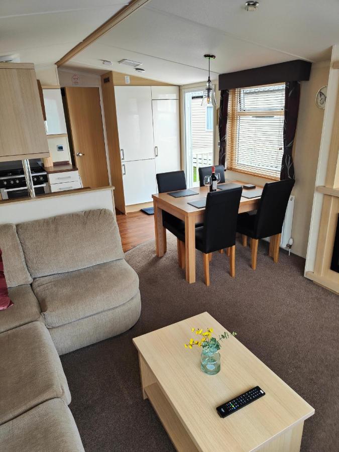 Holiday Home Sleeps Six Saint Leonards Εξωτερικό φωτογραφία